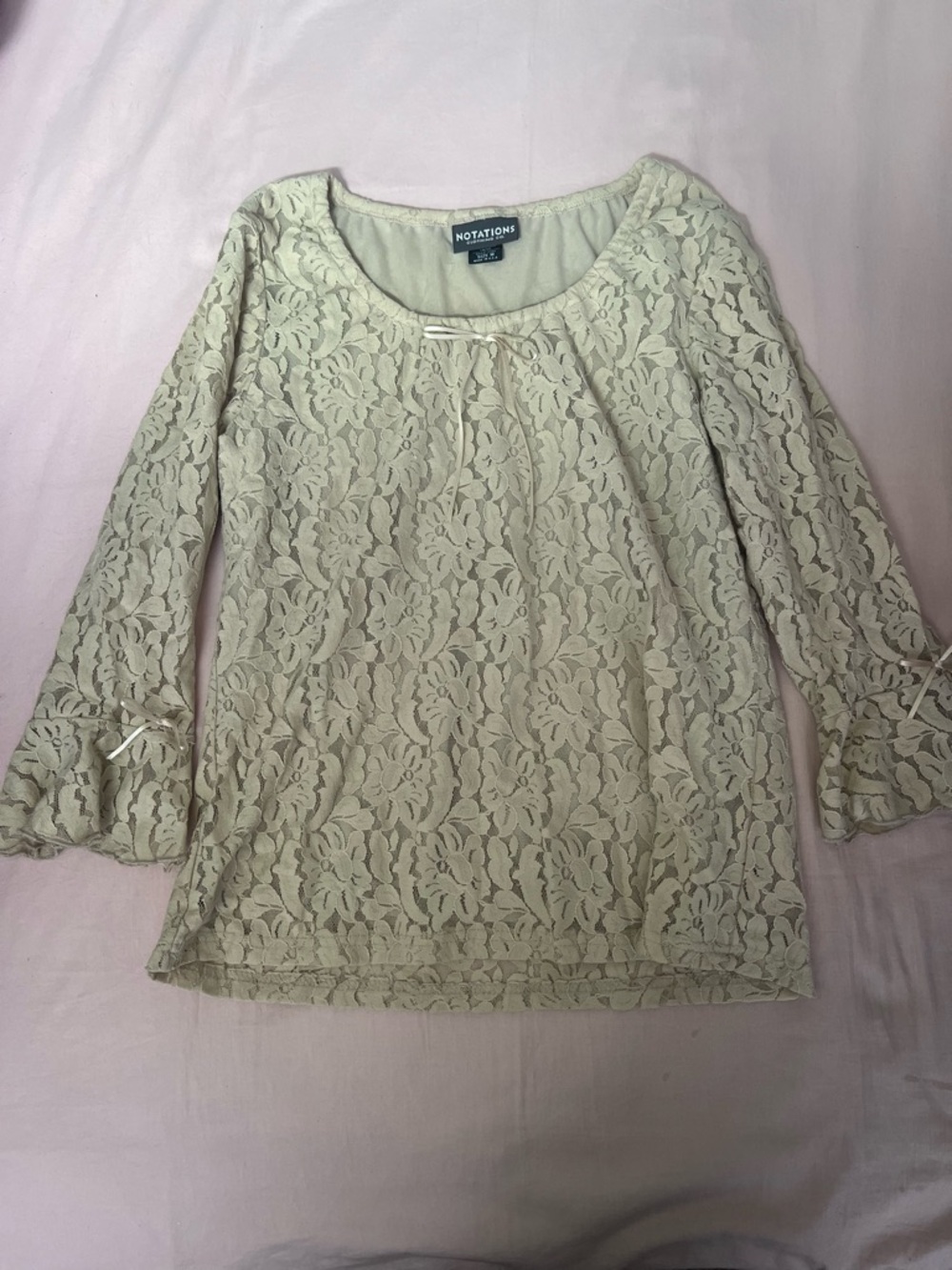 Notations Floral Lace Bell-Sleeve Top in Cream